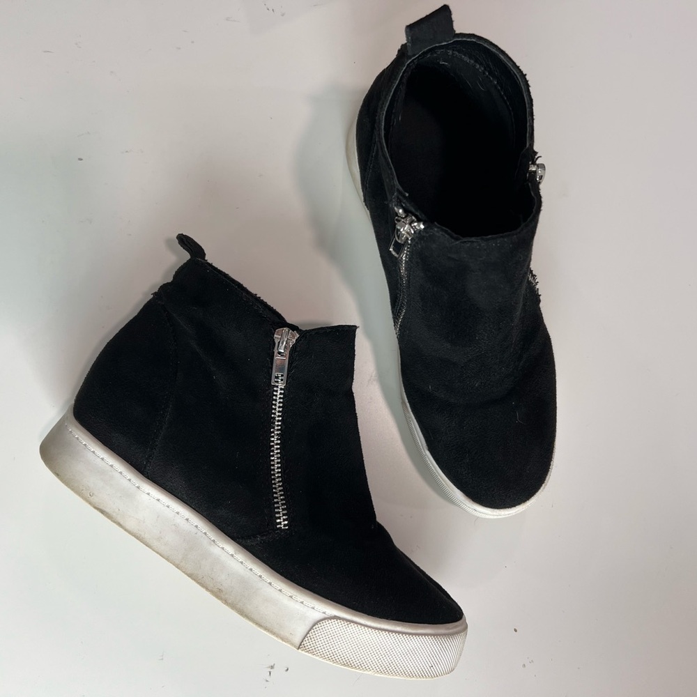 Soda Black Suede Women's Sneaker Wedge